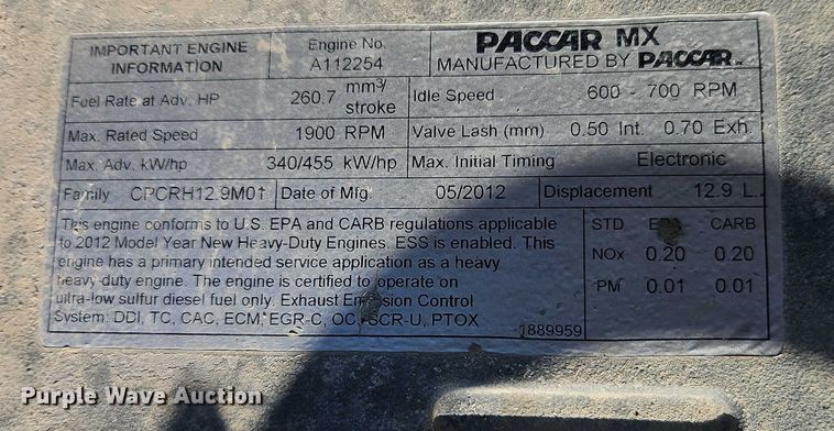 image for item EO4884 2013 Peterbilt 386 semi truck