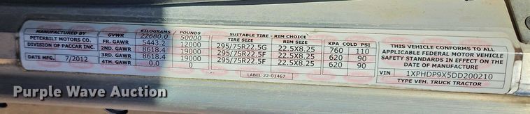 image for item EO4884 2013 Peterbilt 386 semi truck