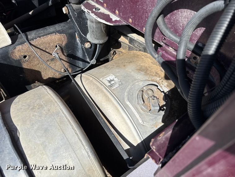 image for item EP0744 2006 Peterbilt 387 semi truck