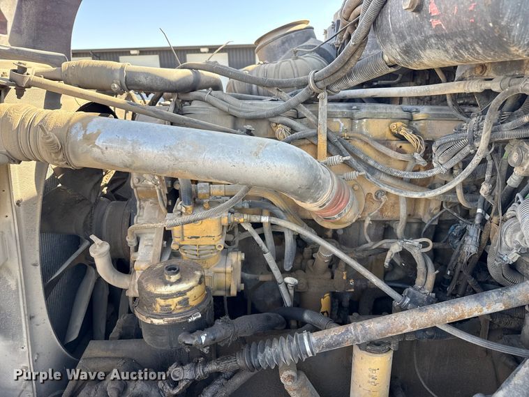 image for item EP0744 2006 Peterbilt 387 semi truck