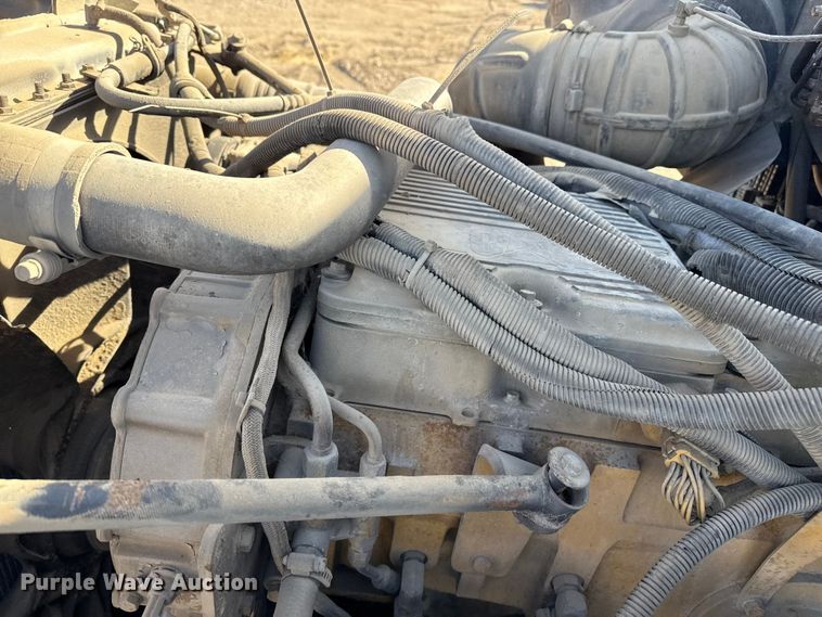 image for item EP0744 2006 Peterbilt 387 semi truck