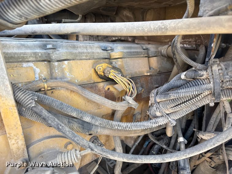 image for item EP0744 2006 Peterbilt 387 semi truck