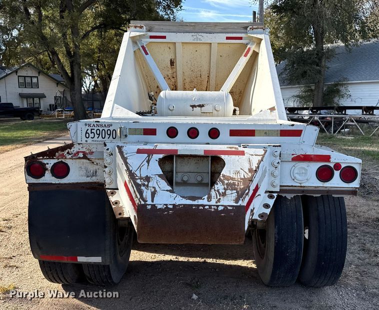 image for item EP0985 2000 Red River Mfg BD237 bottom dump trailer