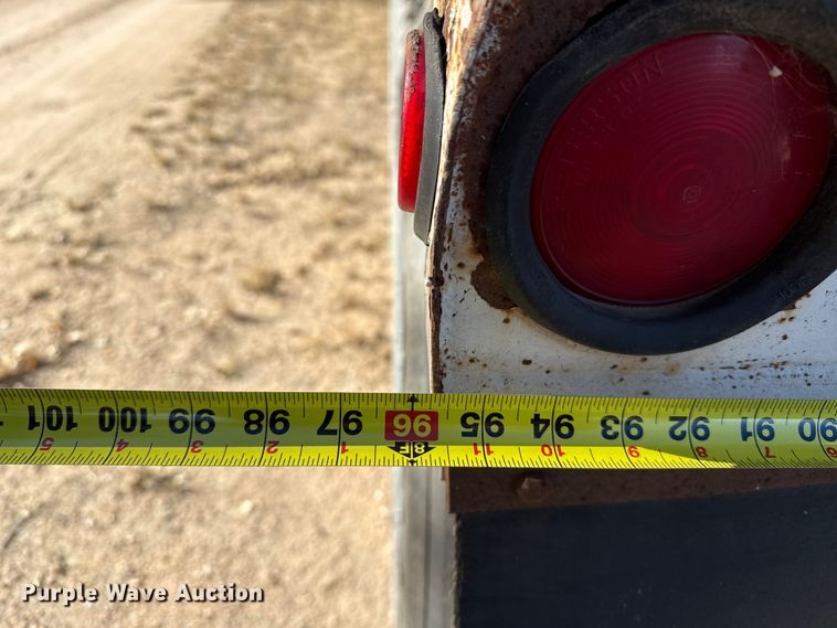 image for item EP0985 2000 Red River Mfg BD237 bottom dump trailer