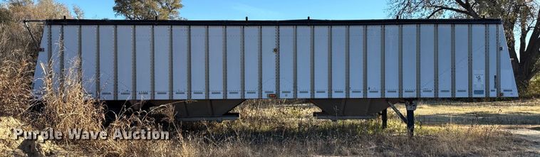 image for item EP0988 1994 Merritt 43X102X80XSPCX2XGS grain trailer