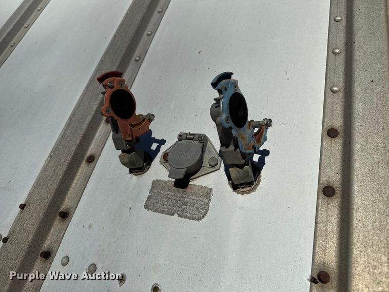 image for item EP0988 1994 Merritt 43X102X80XSPCX2XGS grain trailer