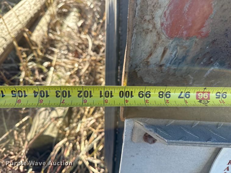 image for item EP0988 1994 Merritt 43X102X80XSPCX2XGS grain trailer