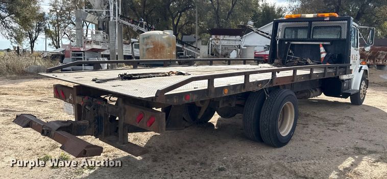 image for item EP0991 1998 Freightliner FL60 rollback truck