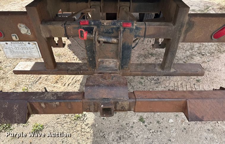 image for item EP0991 1998 Freightliner FL60 rollback truck