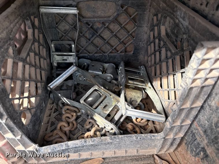 image for item EP0991 1998 Freightliner FL60 rollback truck