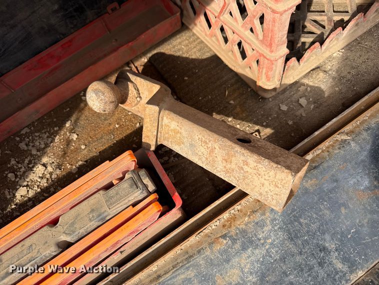 image for item EP0991 1998 Freightliner FL60 rollback truck