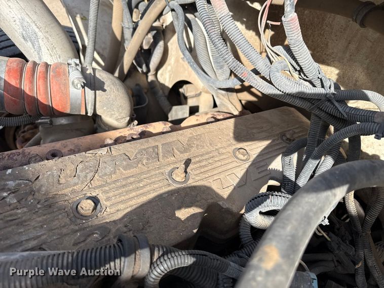 image for item EP0991 1998 Freightliner FL60 rollback truck