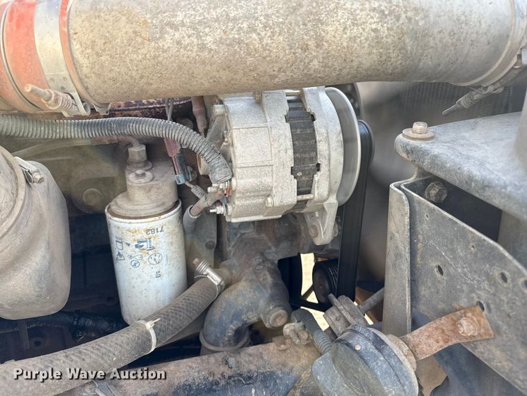 image for item EP0991 1998 Freightliner FL60 rollback truck