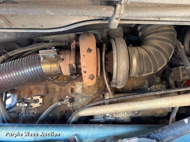 image for item EP2622 1995 Freightliner semi truck