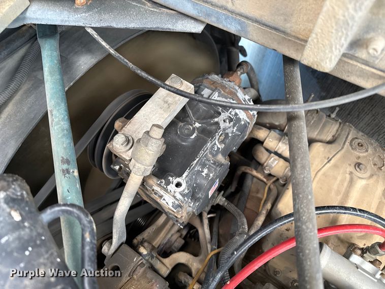 image for item EP2622 1995 Freightliner semi truck