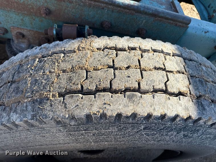 image for item EP2622 1995 Freightliner semi truck