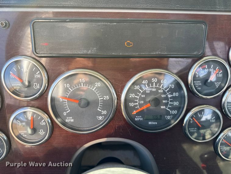 image for item EP2623 2013 Western Star 4900FA semi truck