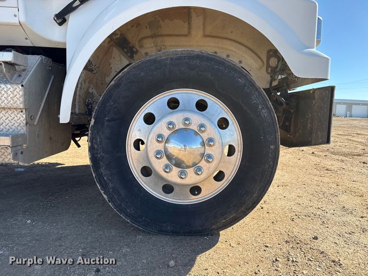 image for item EP2623 2013 Western Star 4900FA semi truck