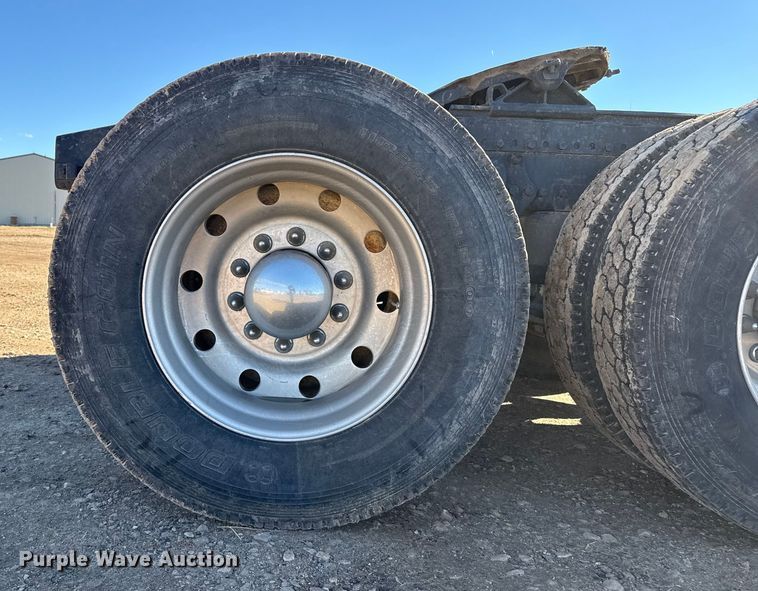 image for item EP2623 2013 Western Star 4900FA semi truck