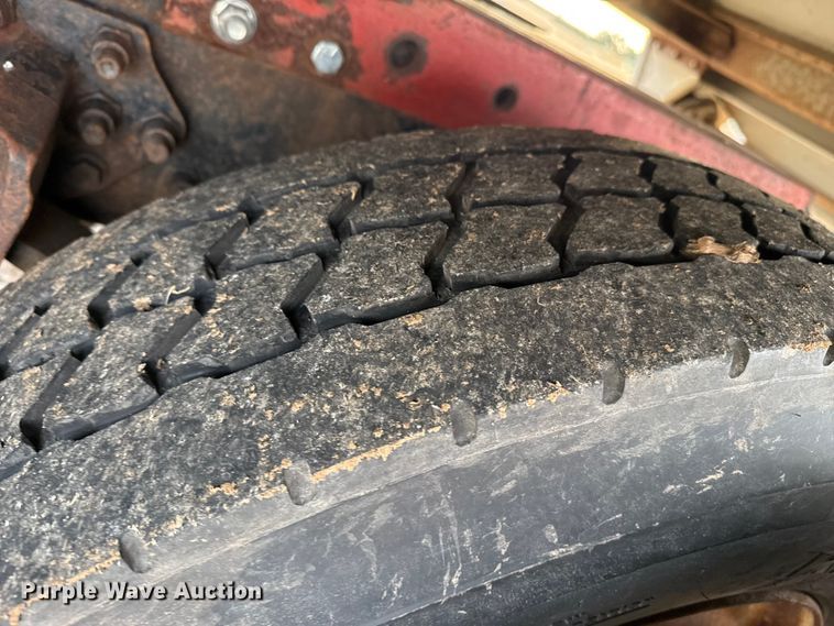 image for item EP2639 1998 Volvo VN semi truck