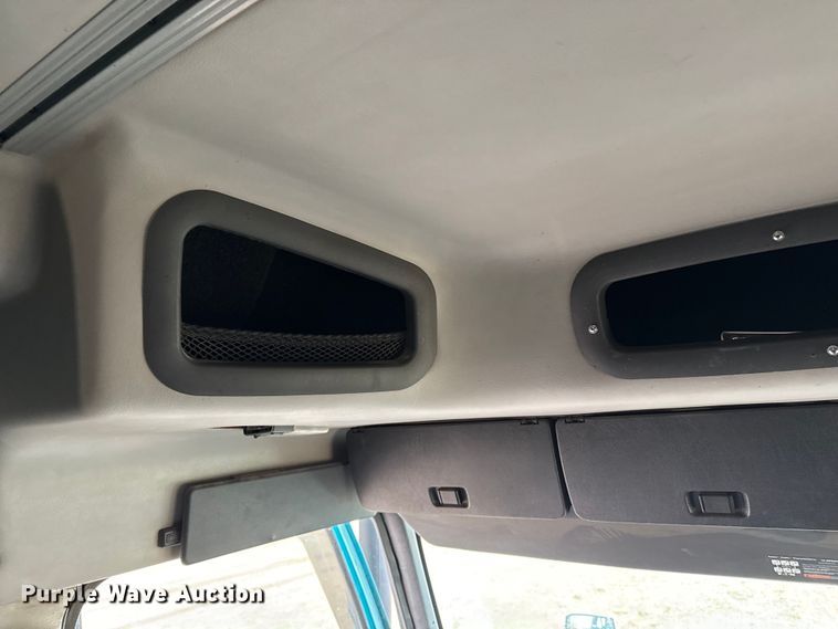 image for item EP2639 1998 Volvo VN semi truck