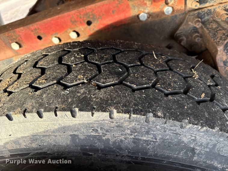 image for item EP2639 1998 Volvo VN semi truck