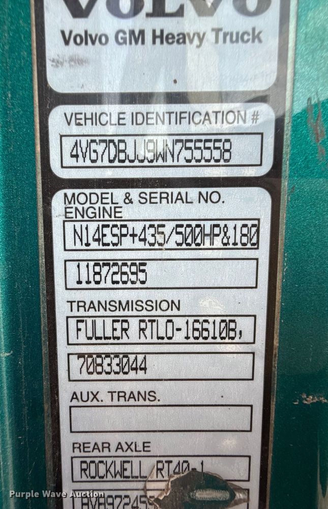 image for item EP2639 1998 Volvo VN semi truck