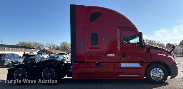 image for item EP2641 2019 Freightliner Cascadia 
