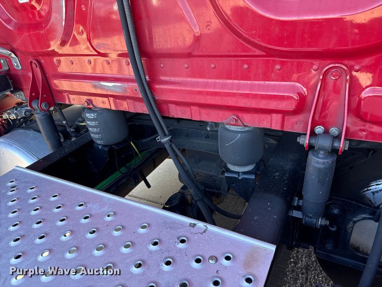 image for item EP2641 2019 Freightliner Cascadia 