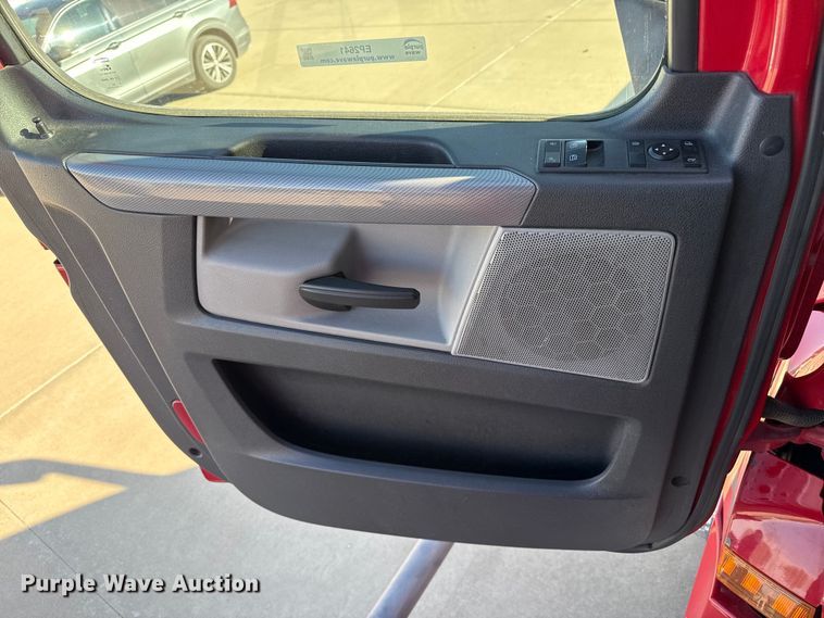 image for item EP2641 2019 Freightliner Cascadia 