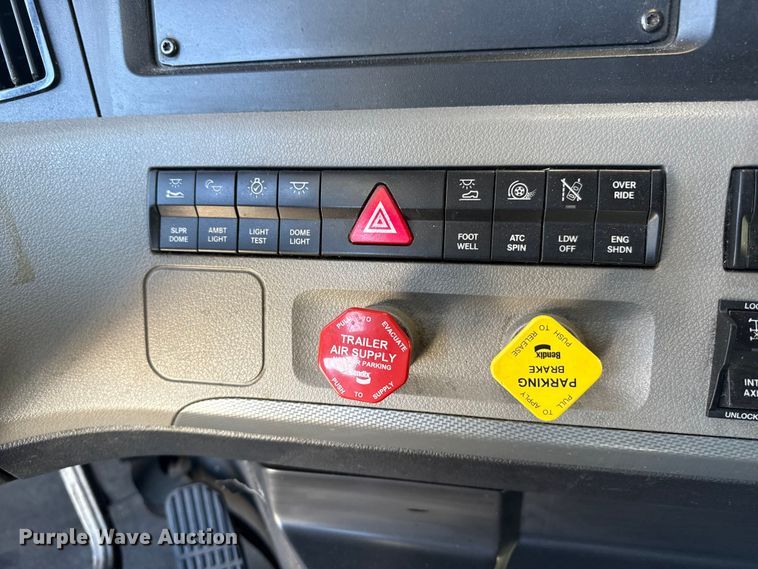 image for item EP2641 2019 Freightliner Cascadia 