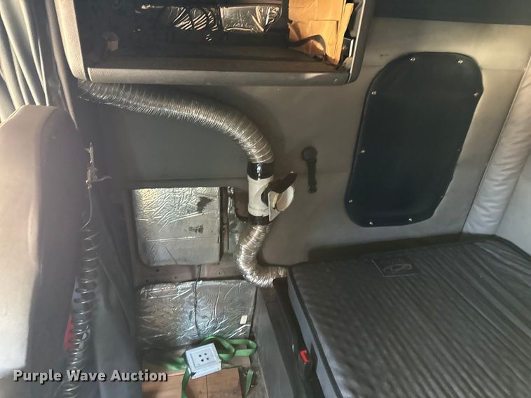 image for item EP2641 2019 Freightliner Cascadia 