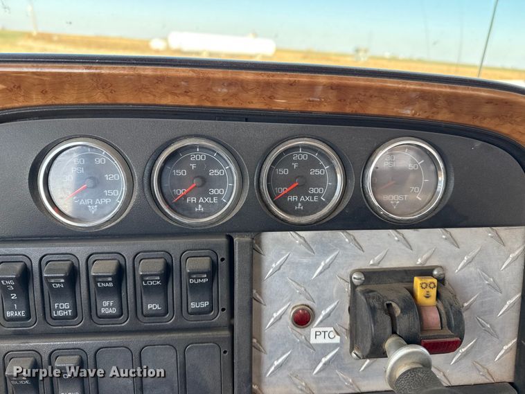 image for item EP2653 2009 International ProStar semi truck