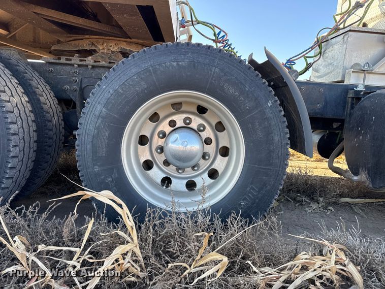 image for item EP2653 2009 International ProStar semi truck