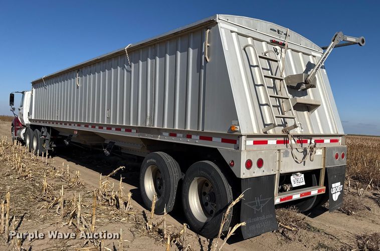 image for item EP2654 2009 Neville Built grain trailer
