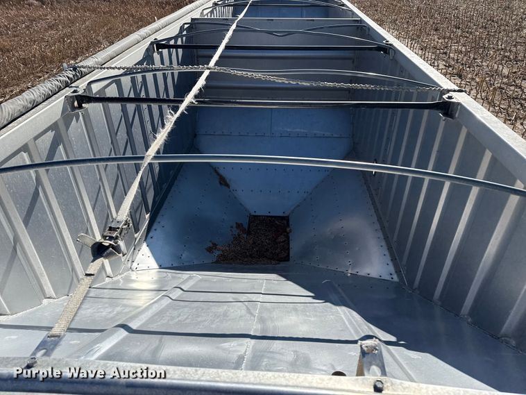 image for item EP2654 2009 Neville Built grain trailer