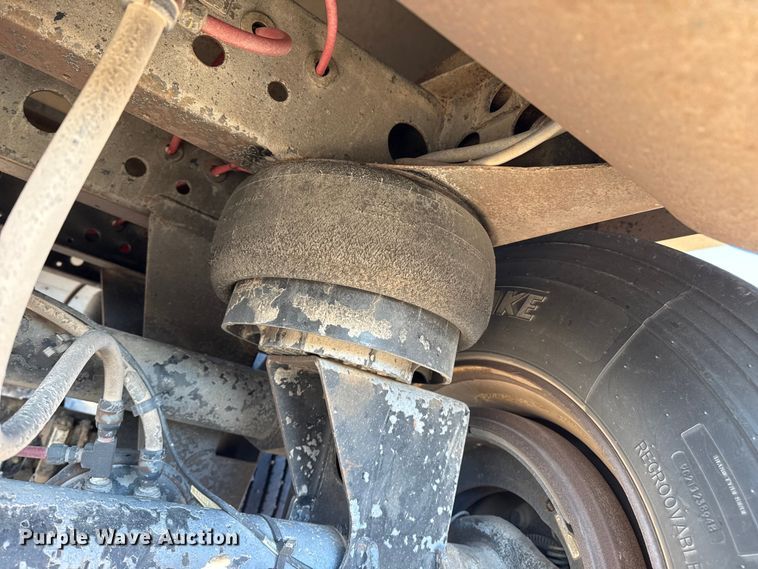 image for item EP2654 2009 Neville Built grain trailer