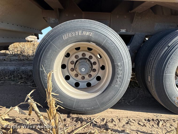 image for item EP2654 2009 Neville Built grain trailer
