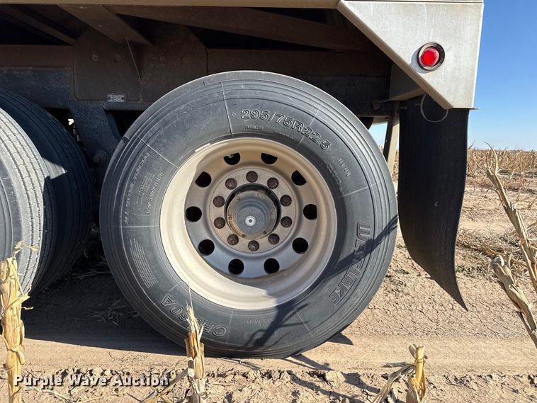 image for item EP2654 2009 Neville Built grain trailer