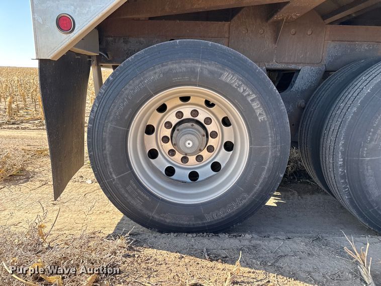 image for item EP2654 2009 Neville Built grain trailer