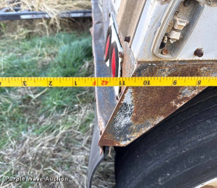 image for item EP2656 1982 Merritt grain trailer