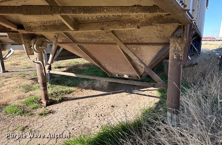 image for item EP2656 1982 Merritt grain trailer