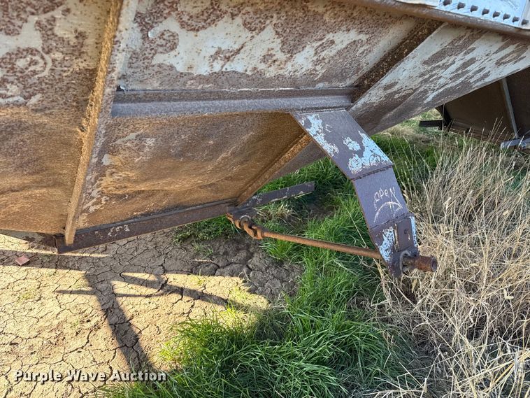 image for item EP2656 1982 Merritt grain trailer