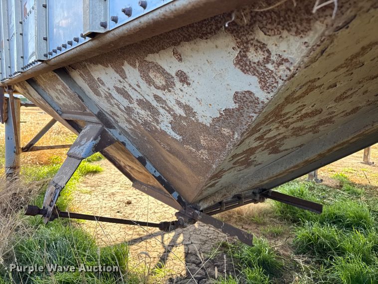 image for item EP2656 1982 Merritt grain trailer