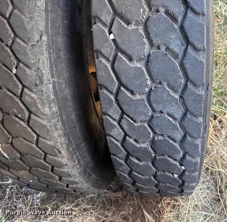 image for item EP2656 1982 Merritt grain trailer