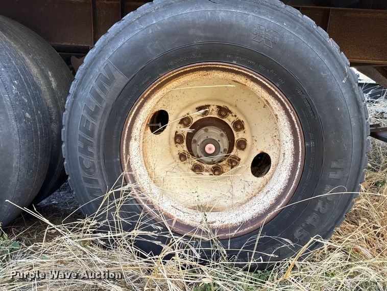 image for item EP2656 1982 Merritt grain trailer