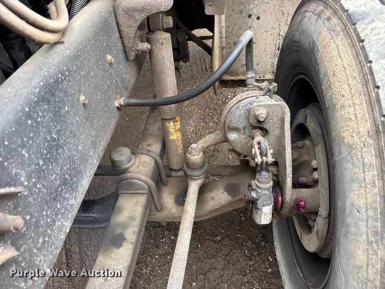 image for item ER0300 1994 Mack CH613 semi truck