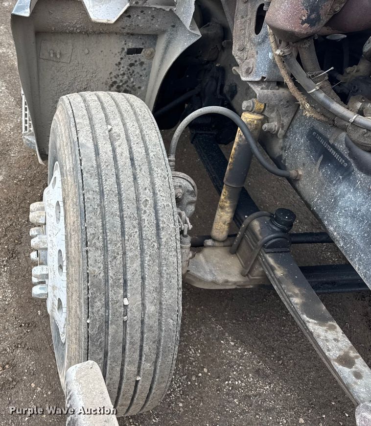 image for item ER0300 1994 Mack CH613 semi truck