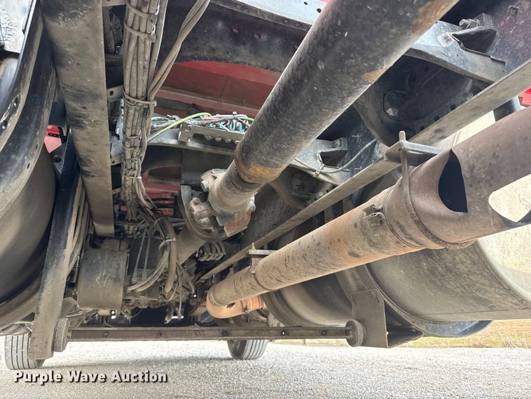 image for item ET4024 2019 Kenworth T680 semi truck