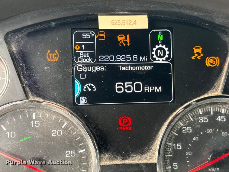 image for item ET4024 2019 Kenworth T680 semi truck